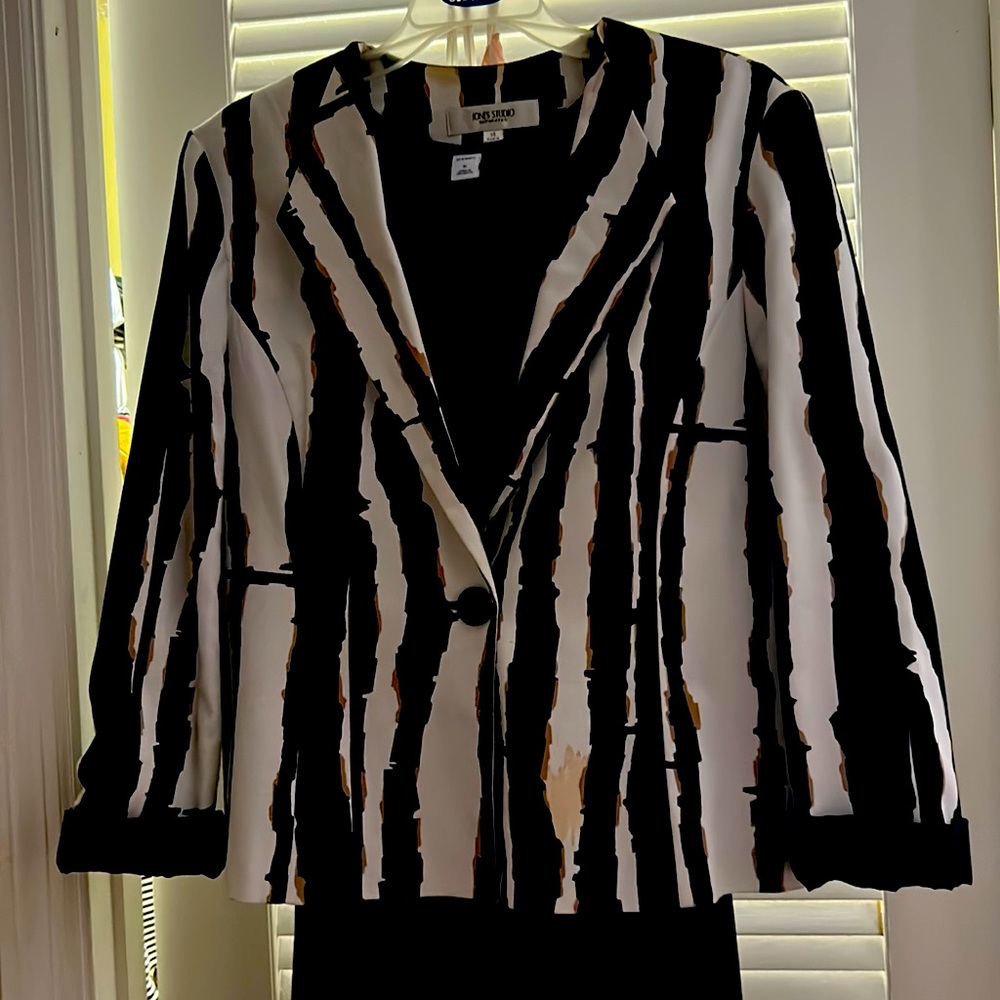 Jones Studio Jacket - image 1